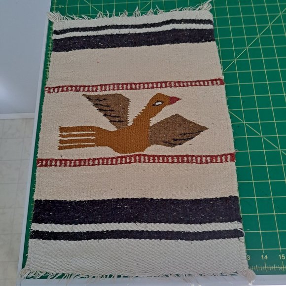 Two bird motif table runners or wall hangings. - Picture 4 of 6